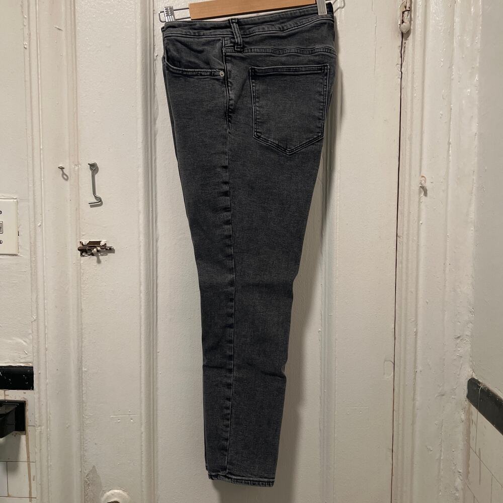 Gap Factory Mid Rise Universal Legging Jeans with Washwell Size 12/31Short - Picture 2 of 10
